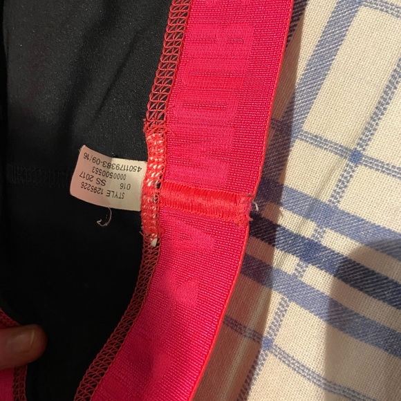 Athletic shorts - Picture 2 of 2